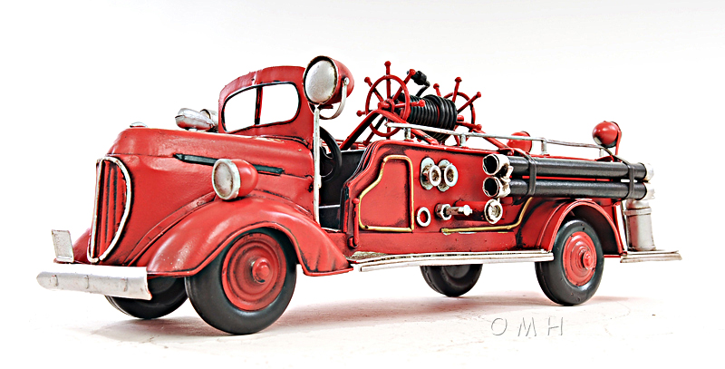 AJ020 1938 Red Fire Engine Ford 1:40 AJ020 (1).jpg